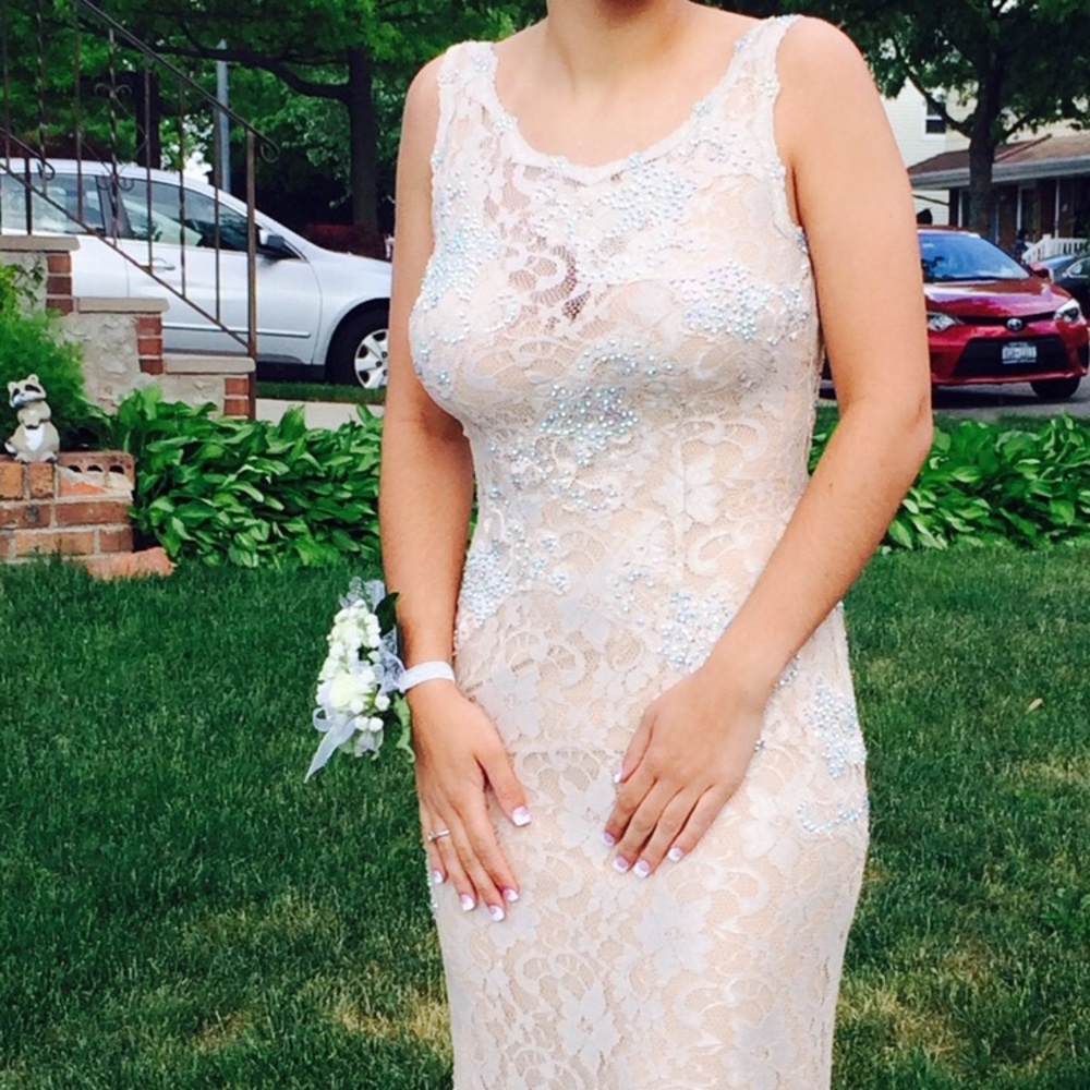 Jovanni Nude Prom dress